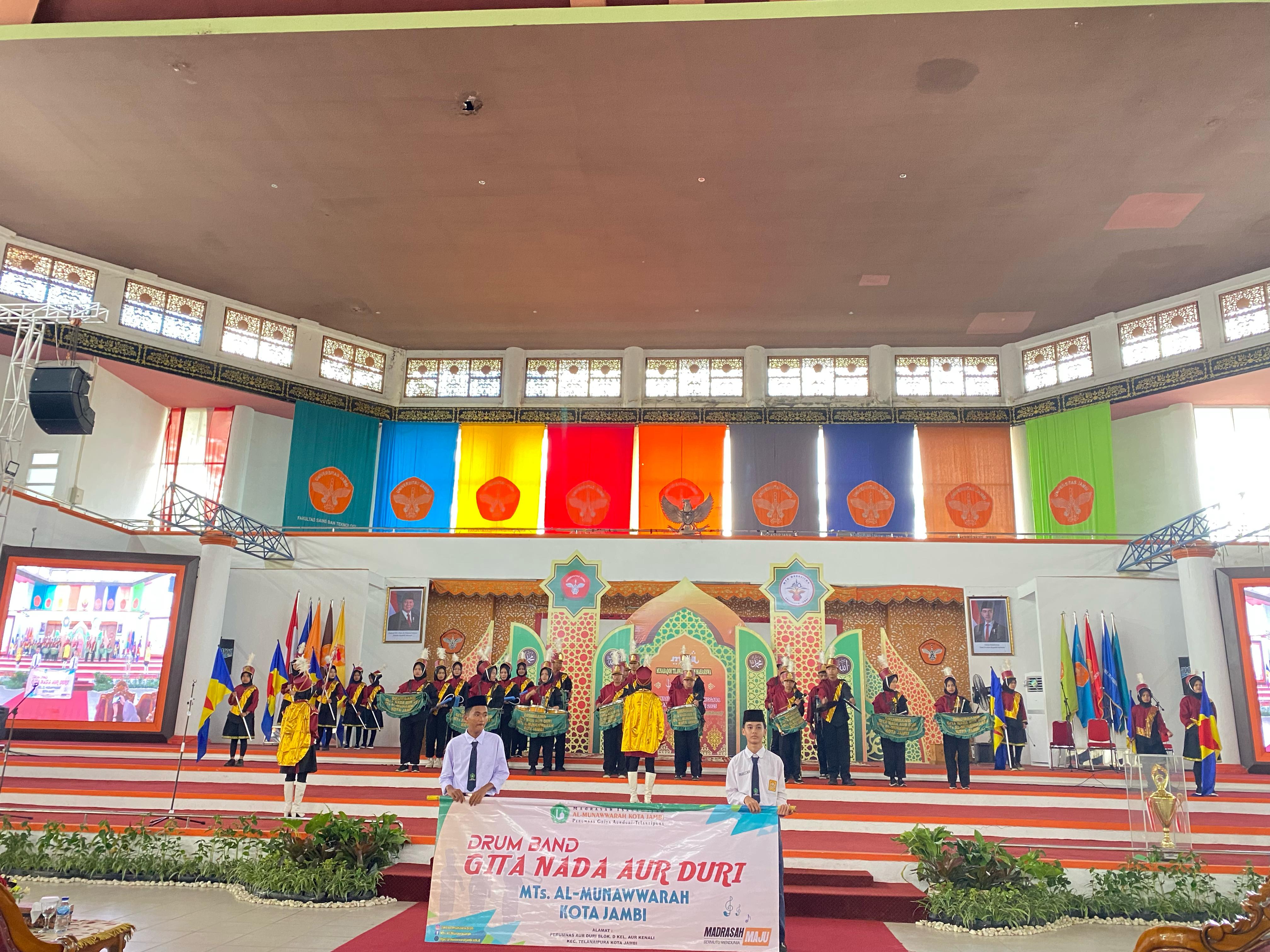 MTs Al Munawwarah Mengikuti Pawai Pembukaan MTQ Nasional dan Internasional di Universitas Jambi 